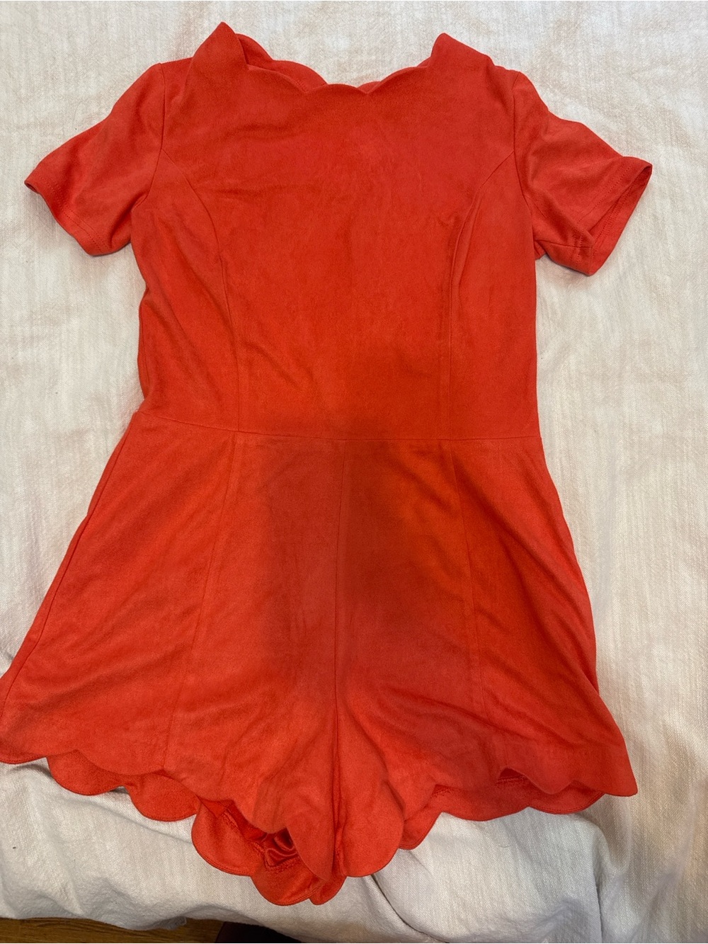 Women’s coral scalloped romper, velvet size small